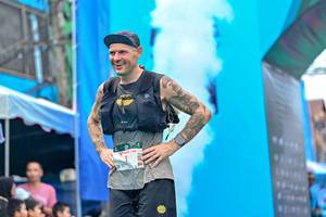 BIB: 140
                            <button type="button" onclick="openModal(24883733)" class="btn btn-primary btn-sm float-right btn-popup" data-toggle="modal" data-target=".modal-high-quality">
                        <i class="fas fa-shopping-cart"></i> Add to Cart
                    </button>
                                            <button type="button" onclick="isThisMe(24883733, true)" class="btn btn-success btn-sm float-right btn-popup btn-isme hidden" data-toggle="tooltip" data-placement="bottom" title="นี่คือรูปของคุณใช่ไหม คลิกที่นี่เพื่อเอาเข้าอัลบั้ม">
                        <i class="fas fa-plus"></i> Add to album
                    </button>
                    <button type="button" onclick="isThisMe(24883733, false)" class="btn btn-warning btn-sm float-right btn-popup btn-isnotme hidden">
                        <i class="fas fa-ban"></i> Remove from album
                    </button>